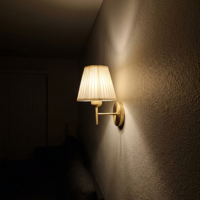 Good wireless lights!